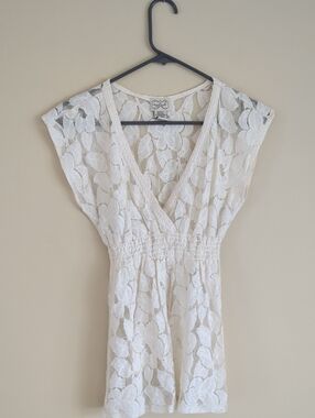 Small Eyelash Couture Cream Lace Sheer Floral Shirt Top